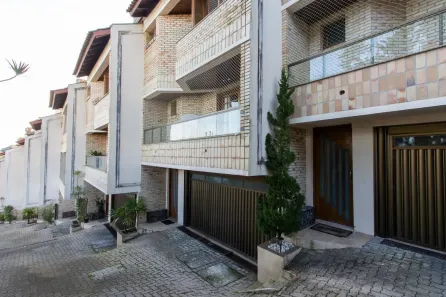 Casa de Condomínio com 3 Quartos à venda, 232m² no Ipanema, Porto Alegre