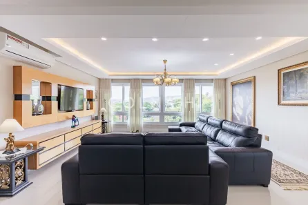 Apartamento com 3 Quartos à venda, 135m² no Partenon, Porto Alegre