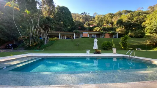 Casa de Condomínio com 3 Quartos à venda, 2000m² no Cuiabá, Petrópolis
