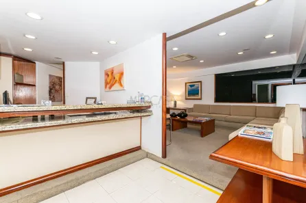 Sala Comercial com 5 Quartos para alugar, 131m² no Centro, Curitiba