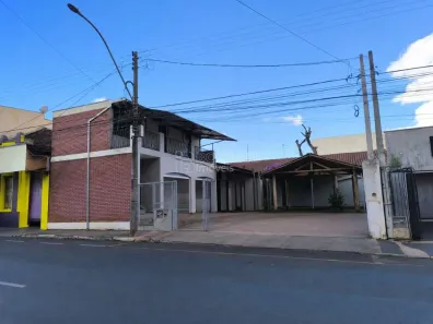 Imóvel Comercial com 4 Quartos à venda, 307m² no Centro, Araraquara
