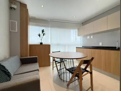 Apartamento com 1 Quarto para alugar, 32m² no Jardim das Acácias, São Paulo