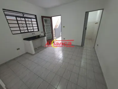 Casa com 1 Quarto para alugar, 40m² no Jardim Ottawa, Guarulhos