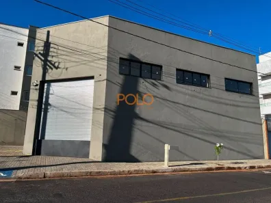 Prédio Comercial para alugar, 255m² no Laranjeiras, Uberlândia