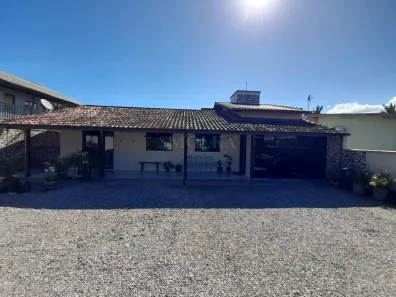 Casa com 4 Quartos à venda, 150m² no Barra do Aririú, Palhoça