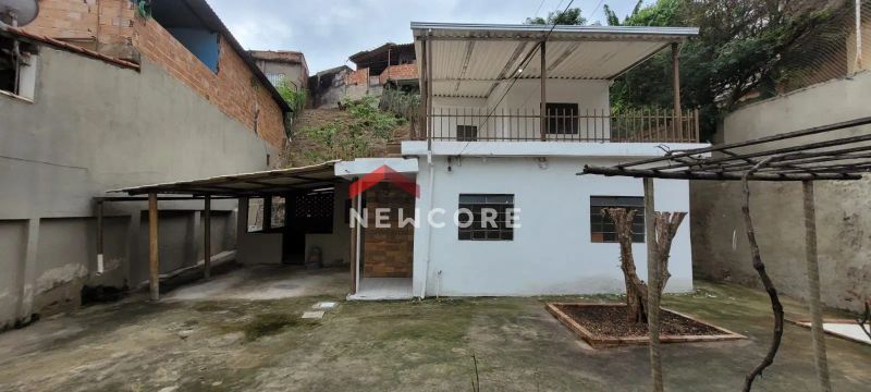 Casa com 3 quartos — Glória, Belo Horizonte