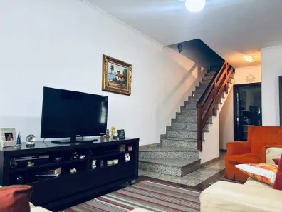 Casa com 3 Quartos à venda, 140m² no Cidade São Francisco, São Paulo