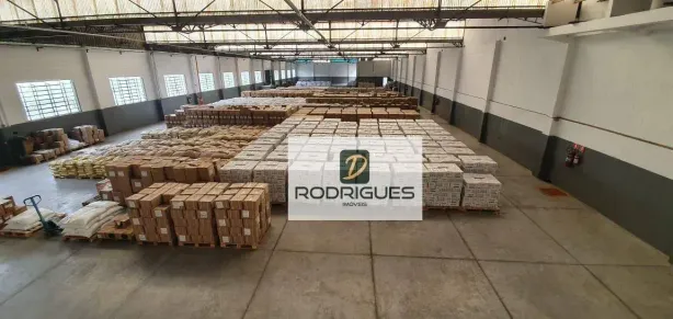 Galpão/Depósito/Armazém para venda ou aluguel, 2644m² no Campanário, Diadema