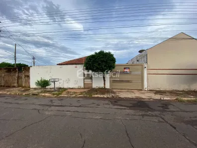 Casa com 3 Quartos à venda, 141m² no Guanandi, Campo Grande