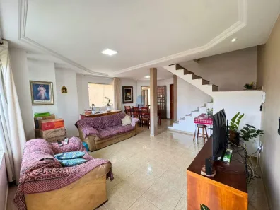 Casa com 3 Quartos à venda, 150m² no Europa, Contagem