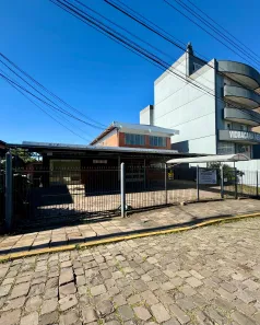Imóvel Comercial com 5 Quartos para alugar, 940m² no Sagrada Família, Caxias do Sul