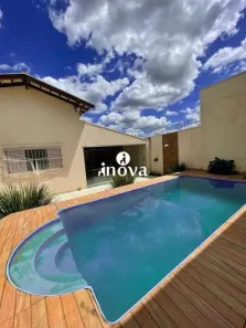 Casa com 3 Quartos à venda, 220m² no Jardim São Bento, Uberaba