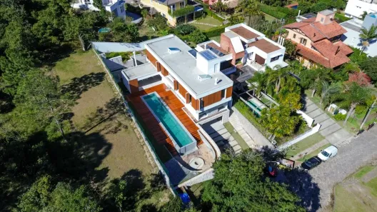 Casa de Condomínio com 3 Quartos à venda, 440m² no Rio Tavares, Florianópolis