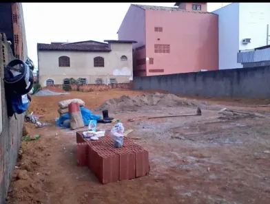 Lote/Terreno à venda, 330m² no Novo Cavaleiro, Macaé