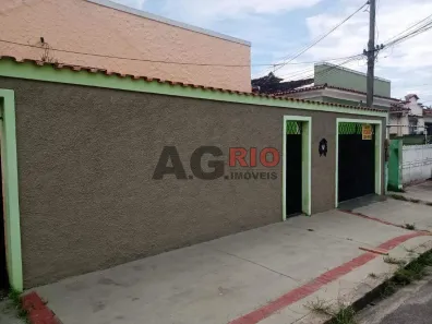 Casa com 3 Quartos à venda, 68m² no Marechal Hermes, Rio de Janeiro