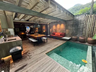 Casa de Condomínio com 5 Quartos à venda, 180m² no Maresias, São Sebastião