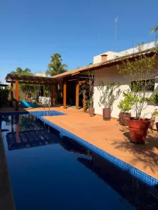 Casa de Condomínio com 3 Quartos à venda, 258m² no Jardins Paris, Goiânia