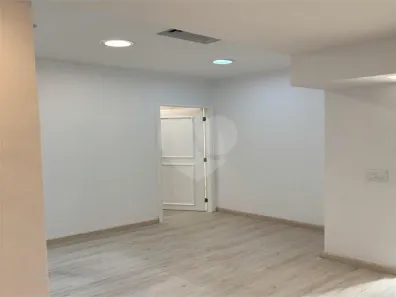 Sala Comercial à venda, 32m² no Cidade Monções, São Paulo