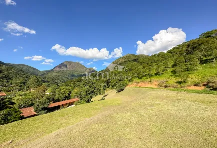 Fazenda/Sítio com 2 Quartos à venda, 33000m² no Itaipava, Petrópolis