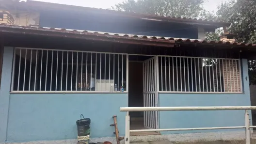 Casa com 2 Quartos para alugar, 80m² no Maria Paula, Niterói