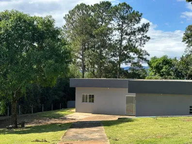 Fazenda/Sítio com 3 Quartos à venda, 1400m² no Estância San Remo, Atibaia