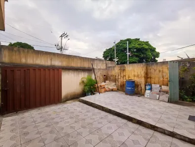 Casa com 6 Quartos à venda, 360m² no Petrolândia, Contagem