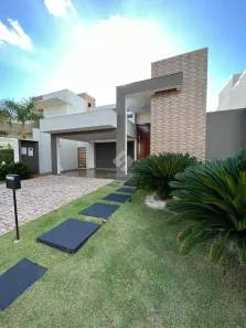Casa de Condomínio com 4 Quartos à venda, 371m² no Jardim Itália, Cuiabá