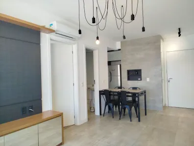 Apartamento com 1 Quarto para alugar, 44m² no Farroupilha, Porto Alegre