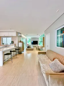 Casa de Condomínio com 3 Quartos à venda, 300m² no Sabiaguaba, Fortaleza