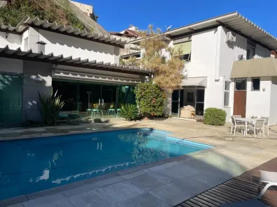 Casa com 3 Quartos à venda, 436m² no Centro, Nova Friburgo