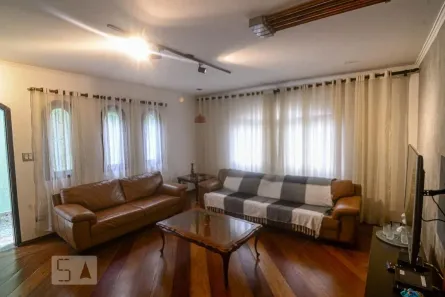 Casa com 3 Quartos à venda, 246m² no Vila Ema, São Paulo
