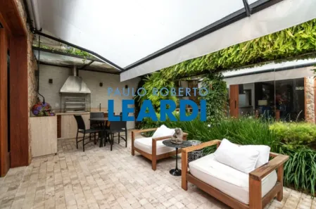 Casa de Condomínio com 3 Quartos à venda, 195m² no Alto de Pinheiros, São Paulo