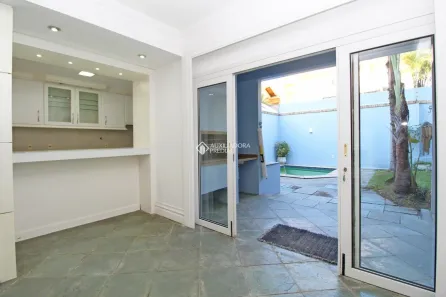 Sobrado com 3 Quartos à venda, 359m² no Jardim Itu, Porto Alegre