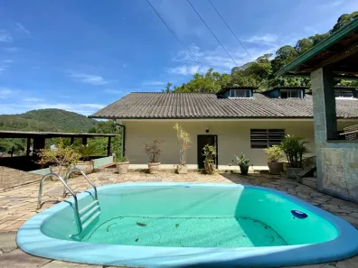Casa com 5 Quartos à venda, 190m² no Mosela, Petrópolis