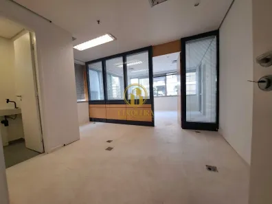 Sala Comercial à venda, 38m² no Cerqueira César, São Paulo