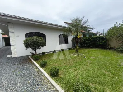 Casa com 3 Quartos para alugar, 154m² no Itaum, Joinville