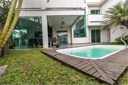 Casa de Condomínio com 3 Quartos à venda, 264m² no Uberaba, Curitiba
