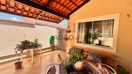 Casa de Condomínio com 3 Quartos à venda, 125m² no Sítio de Recreio Ipê, Goiânia