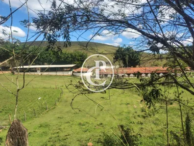 Fazenda/Sítio com 7 Quartos à venda, 101m² no Freguesia da Escada, Guararema