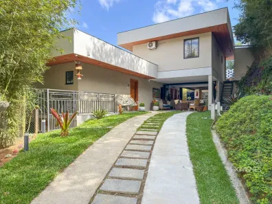 Casa com 3 Quartos à venda, 240m² no Retiro, Petrópolis