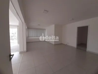 Cobertura com 4 Quartos à venda, 237m² no Saraiva, Uberlândia
