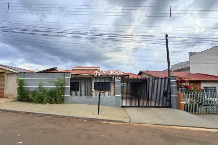 Casa com 3 Quartos à venda, 132m² no Jardim Laranjeiras, Apucarana