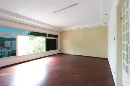 Casa com 3 Quartos à venda, 295m² no Jardim Leonor Mendes de Barros, São Paulo