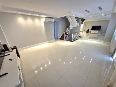 Casa de Condomínio com 4 Quartos à venda, 178m² no Freguesia (Jacarepaguá), Rio de Janeiro