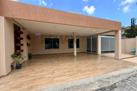 Casa com 5 Quartos à venda, 437m² no Chapada, Manaus