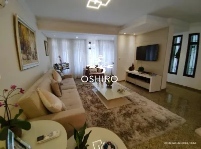 Casa com 3 Quartos à venda, 225m² no Embaré, Santos
