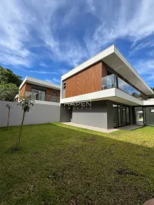 Casa de Condomínio com 4 Quartos à venda, 252m² no Santo Inácio, Curitiba
