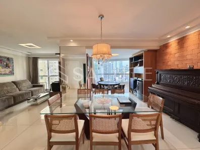 Apartamento com 4 Quartos para alugar, 137m² no Centro, Balneário Camboriú