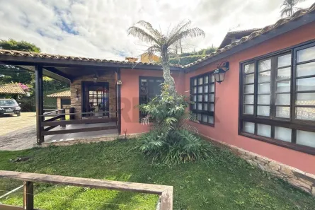 Casa de Condomínio com 3 Quartos à venda, 220m² no Pedro do Rio, Petrópolis
