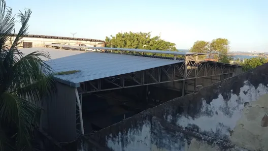 Galpão/Depósito/Armazém com 12 Quartos à venda, 564m² no Moura Brasil, Fortaleza